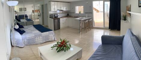 1 bedroom, iron/ironing board, travel cot, free WiFi