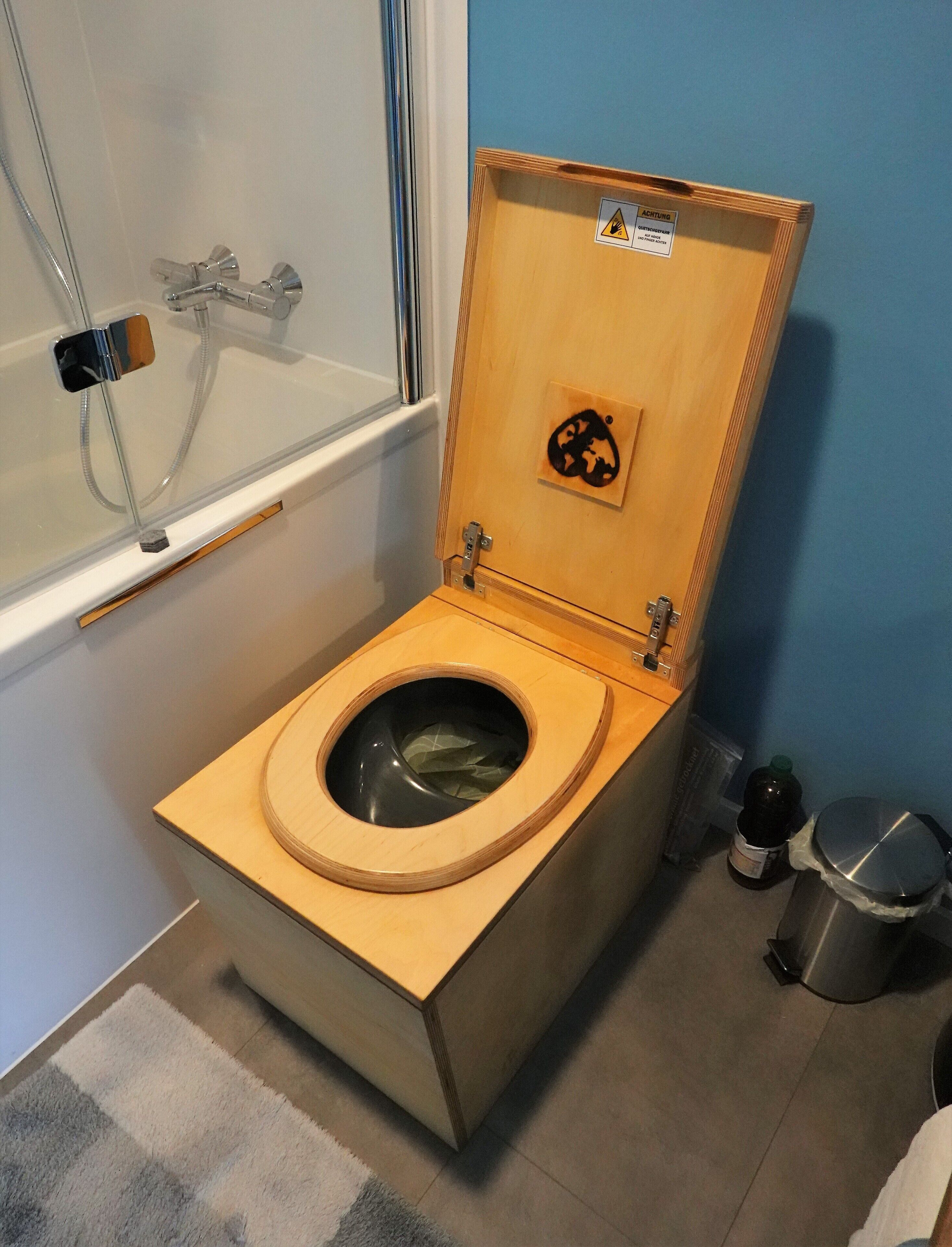 Combined shower/tub, hair dryer, towels, soap