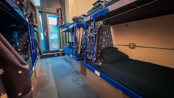 Laptop workspace, soundproofing, free WiFi, bed sheets