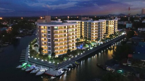 Logement de luxe confortable. 5 étoiles. Plage 50 m