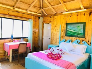 Chambre Deluxe, 1 grand lit, balcon, en front de plage