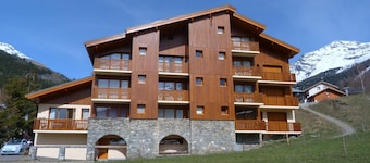 Superb 2 room apartment (1 bedroom) + mezzanine ...... at the foot of the slopes!