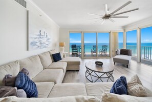 Fernseher, Stereoanlage