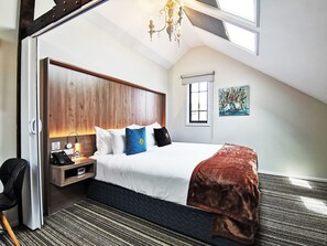 Business Class New York Style Loft