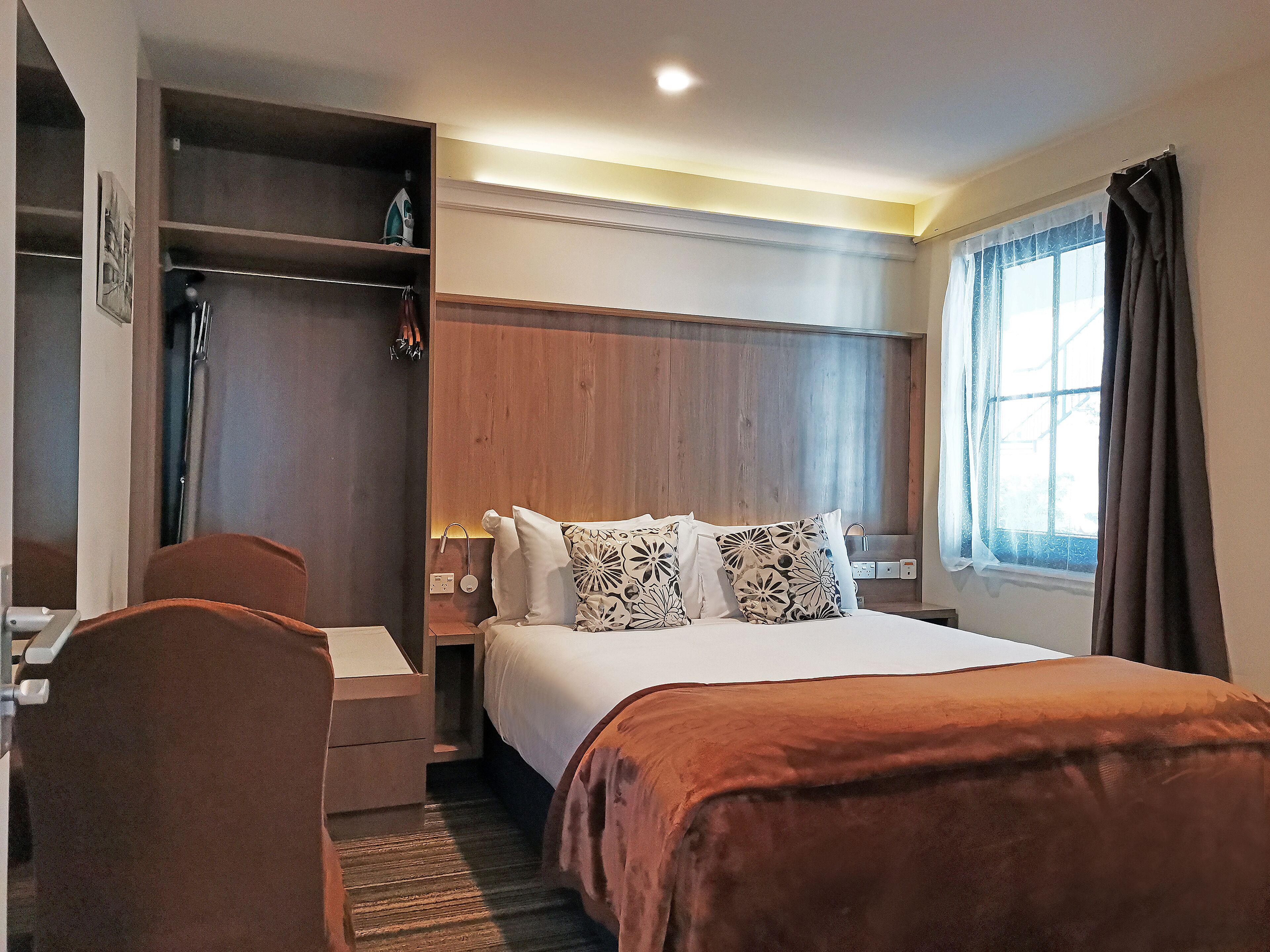 Foto - The Salisbury Business Class