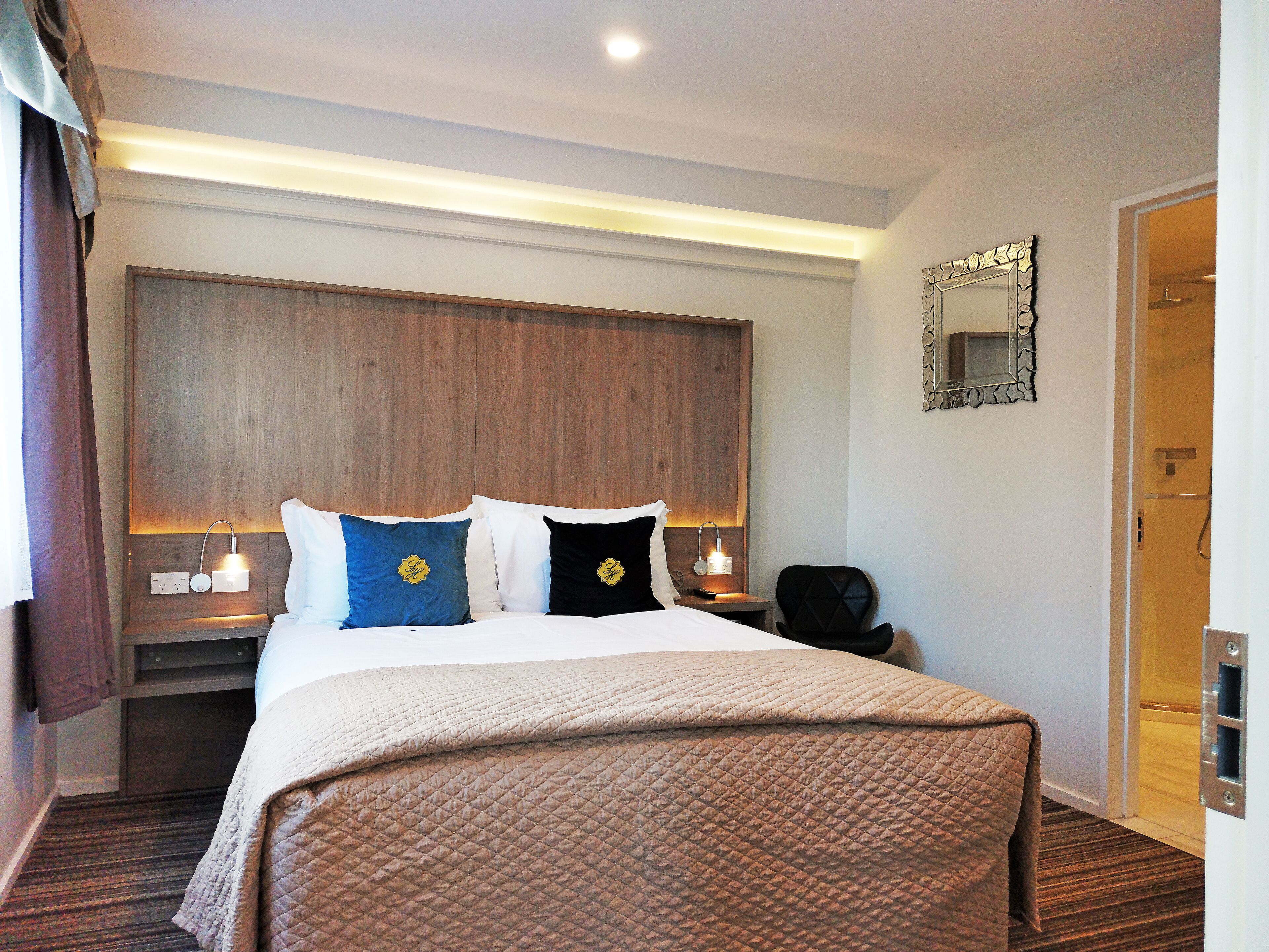 Foto - The Salisbury Business Class