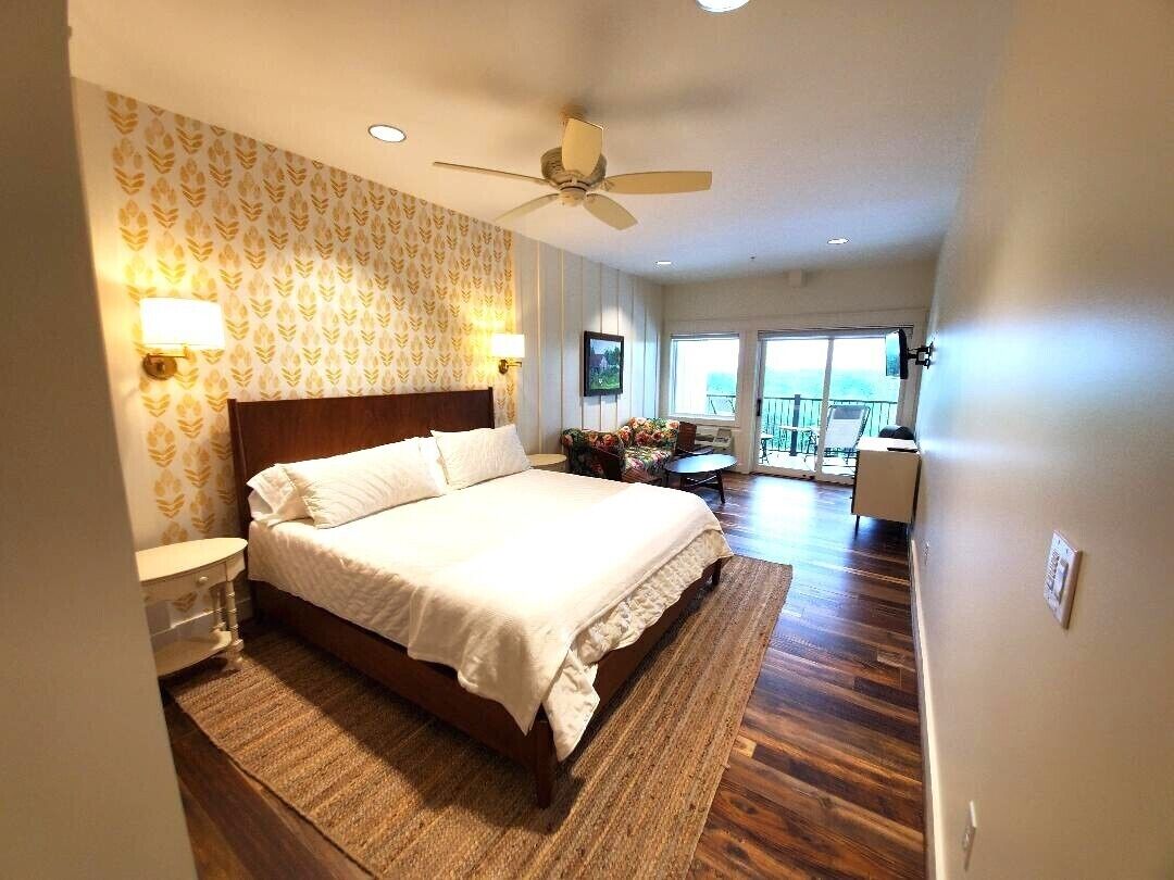 Bedroom 2 - Modern Farmhouse Theme Lodge Room with Beautiful Views