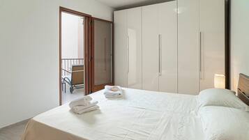 3 Schlafzimmer, Reisekinderbett, kostenloses WLAN, Bettwäsche
