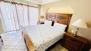 2 bedrooms, internet, bed sheets, wheelchair access