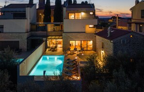 Beheizter Pool