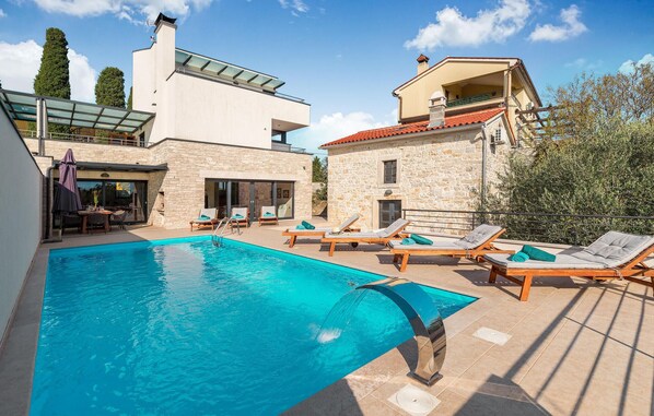 Beheizter Pool