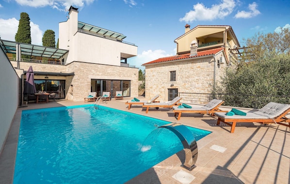Beheizter Pool