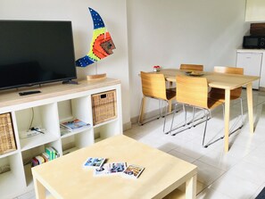 Dining - T2 Vannes 100 meters from the Gulf of Morbihan (Vannes)