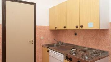 Frigorifero, forno, lavastoviglie