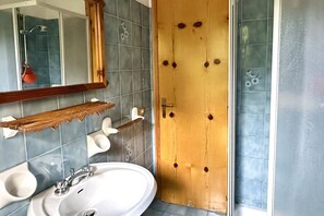 Dusche, Bidet, Handtücher
