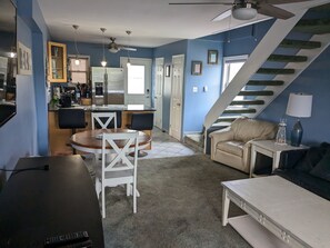 Smart TV, books - Canal-front, walk to the beach/boardwalk (Ocean City)