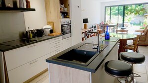 Private kitchen - Maisonnette Viarme/Talensac district - near the center (Nantes)