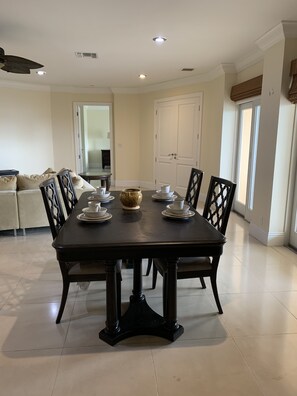 Interior - Gated Ocean View (Freeport)