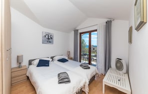 2 Schlafzimmer, Reisekinderbett, kostenloses WLAN, Bettwäsche