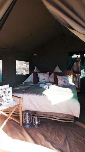 Minibar, wifi gratis y ropa de cama