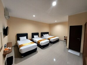 Family Room | Desk, free WiFi - Harmony Inn Belitung (Tanjung Pandan)