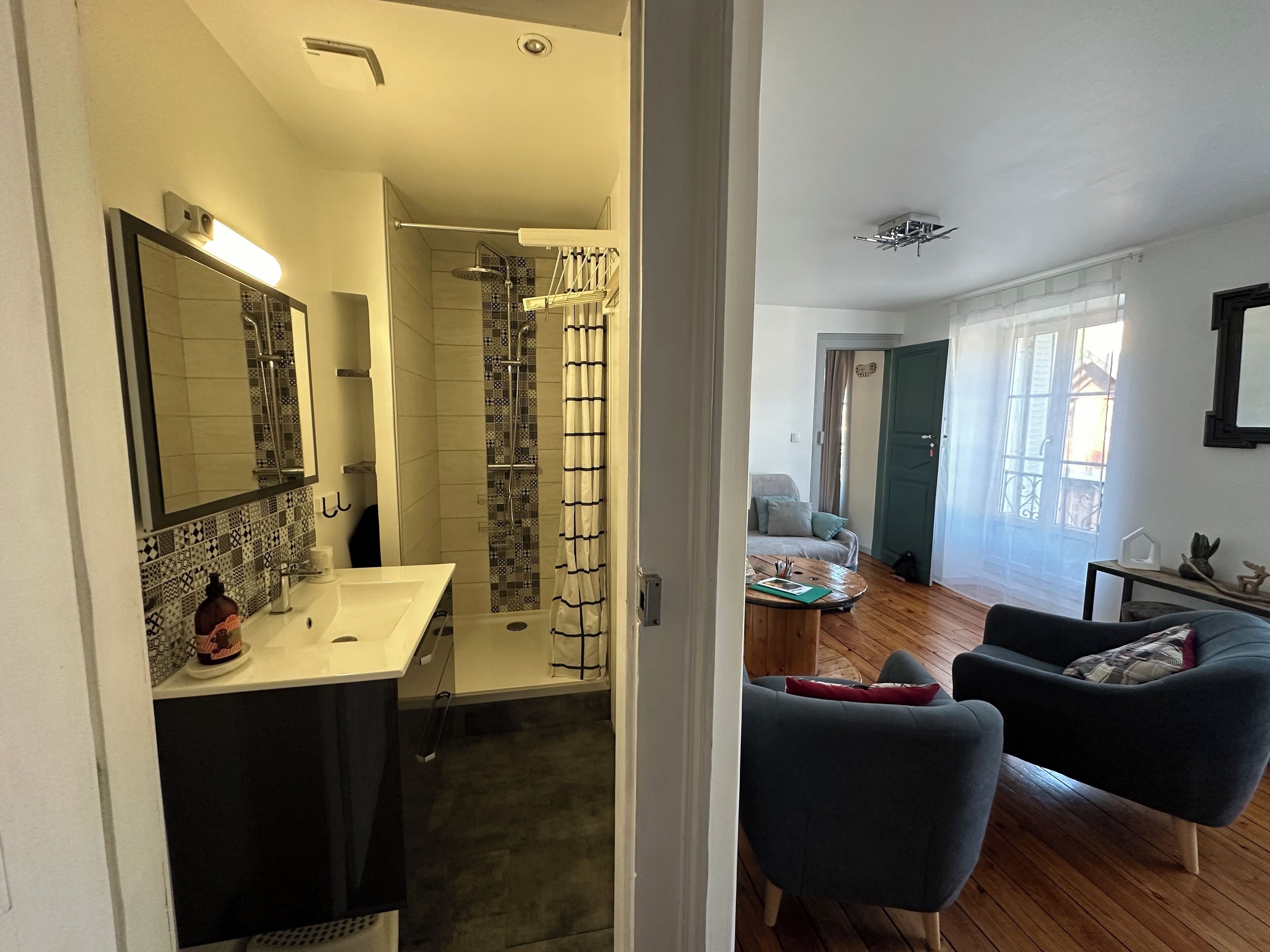 2 chambres, fer et planche à repasser, lit parapluie, Wi-Fi