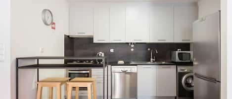 Fridge, microwave, oven, dishwasher