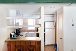 Fridge, microwave, dishwasher, coffee/tea maker