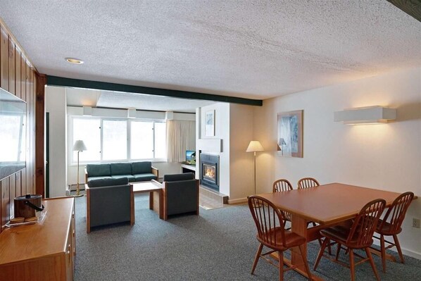 TV, fireplace, ping pong