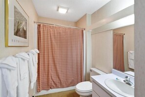 Towels - Family Friendly and Affordable (Stowe)