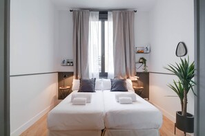 2 bedrooms, desk, iron/ironing board, free WiFi