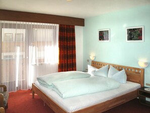 3 Schlafzimmer, Reisekinderbett, kostenloses WLAN