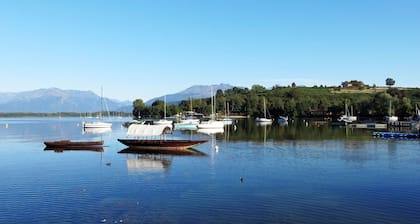 Wunderbares alleinstehendes Ferienhaus mit W-LAN, TV, Innenhof, Haustiere erlaubt und Panoramablick