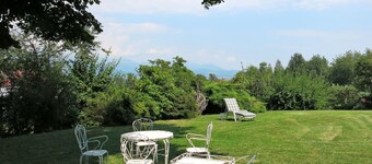 Stunning private villa for 10 people with WIFI, TV, patio, pets allowed and panoramic view