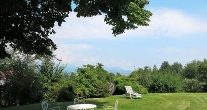 Stunning private villa for 10 people with WIFI, TV, patio, pets allowed and panoramic view