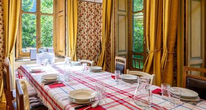 Wonderful private villa for 12 people with WIFI, TV, patio and pets allowed