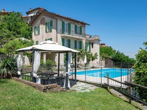 Pool - Stunning private villa for 8 guests with WIFI, private pool, TV and patio (La Morra)