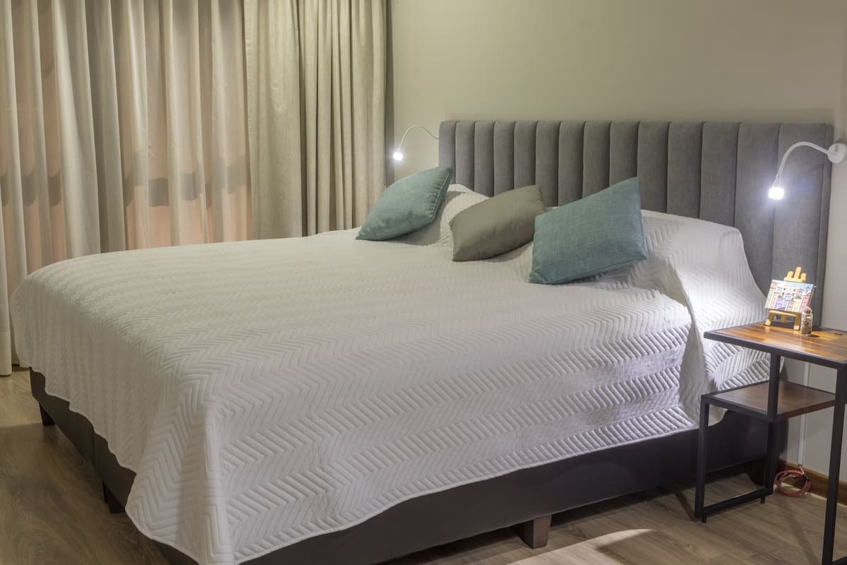 Gallery Apartment, 1 King Bed with Sofa bed | 1 bedroom, premium bedding, down duvets, pillow-top beds