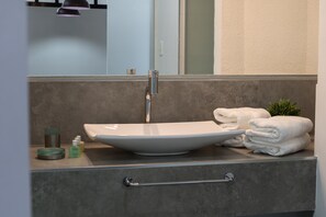 Bathroom - Fiori Apartment (Santa Cruz)