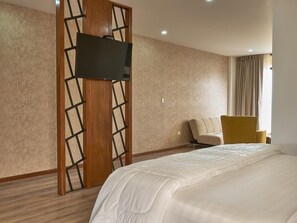 Executive Apartment | 1 bedroom, premium bedding, down duvets, pillow-top beds - Fiori Apartment (Santa Cruz)