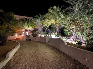Property grounds - Charming villa for 8 people in a quiet location, with large swimming pool and magnificent view (Benitachell)