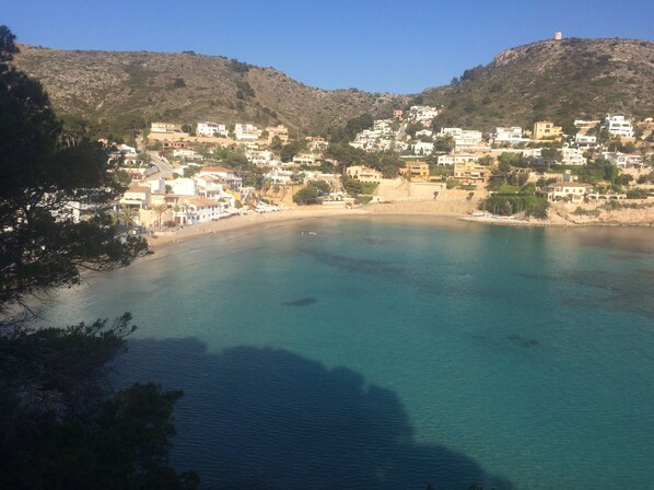 Beach nearby, sun loungers