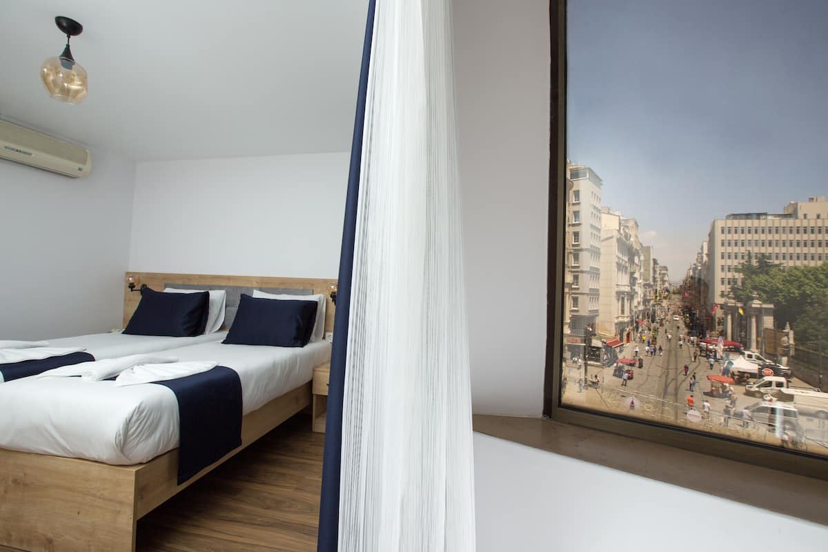 Een kluis op de kamer, verduisterende gordijnen, geluiddichte muren