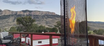 Eycat Lodging Company