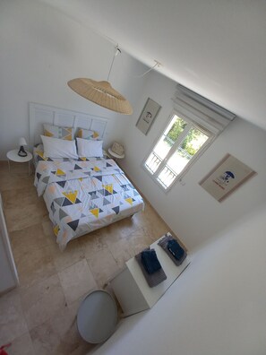 2 bedrooms, desk, iron/ironing board, travel cot - Premium air conditioned 2 bedroom apartment in secure residence with swimming pool (La croix valmer)