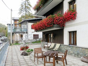 Terrace/patio - Beautiful apartment for 4 guests with WIFI, TV, terrace and pets allowed (Paquier)