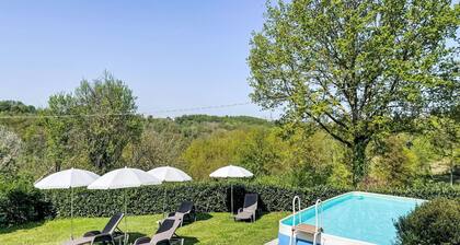 Atemberaubendes Ferienhaus mit Klimaanlage, privatem Pool, W-LAN, TV, Terrasse, Haustiere erlaubt