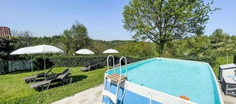Schitterend  vakantiehuis met airco, privé zwembad, WIFI, TV, terras en huisdieren toegestaan