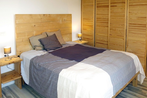 Möbel, Eigentum, Komfort, Gebäude, Schatten, Bettrahmen, Holz, Beleuchtung, Interior Design