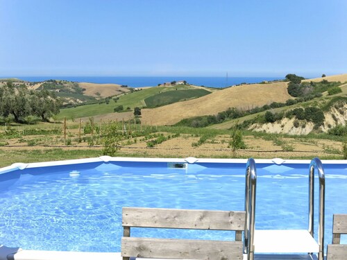 Nice apartment in villa with hot tub, pool, A/C, WIFI, TV, patio, pets allowed and panoramic view